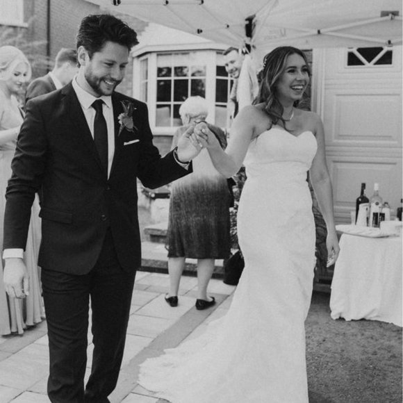 Lace Wedding Dress Bridal Gown - Picture 1 of 8